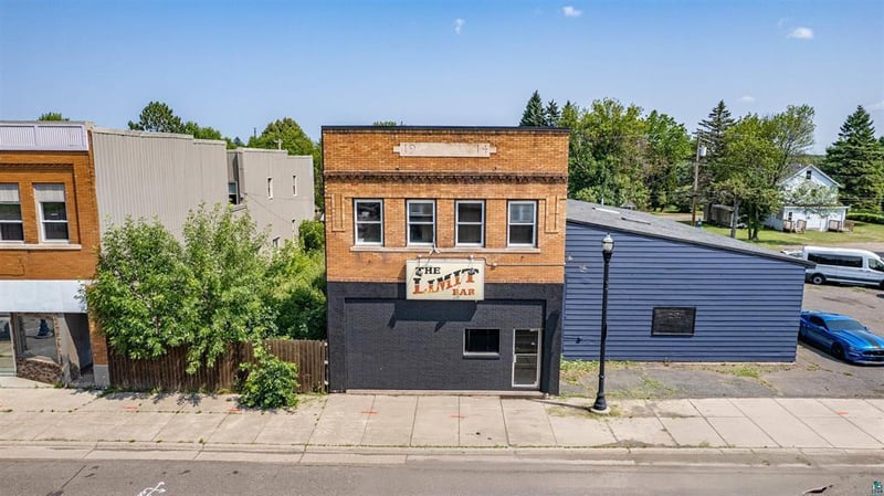 1426 Commonwealth Ave, Duluth, MN 55808