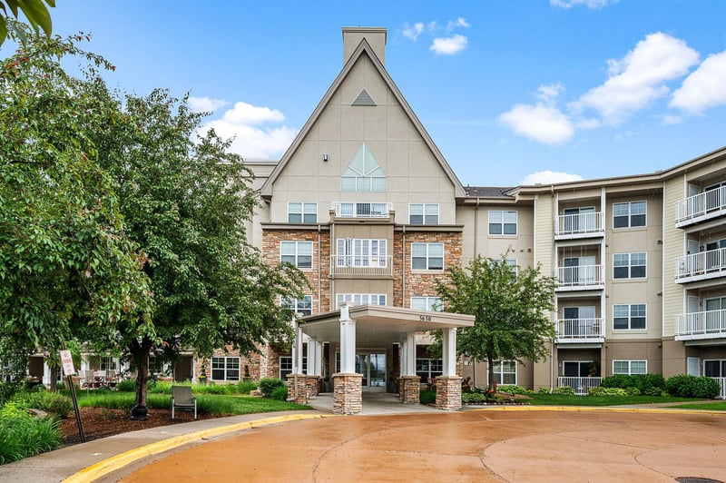 5650 Boone Ave N #120, New Hope, MN 55428