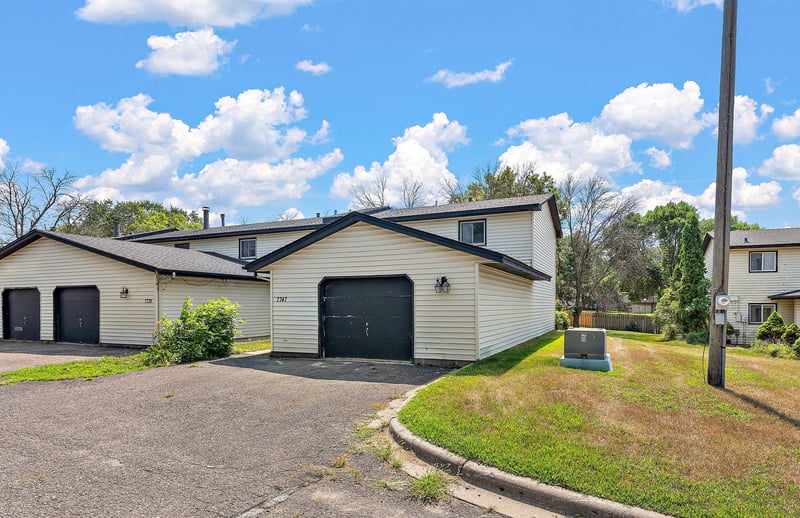 7747 89th Ave N, Brooklyn Park, MN 55445