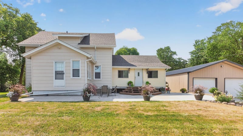 14061 15th Ave NE, Rice, MN 56367