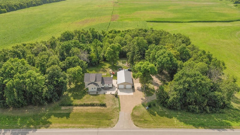 14061 15th Ave NE, Rice, MN 56367