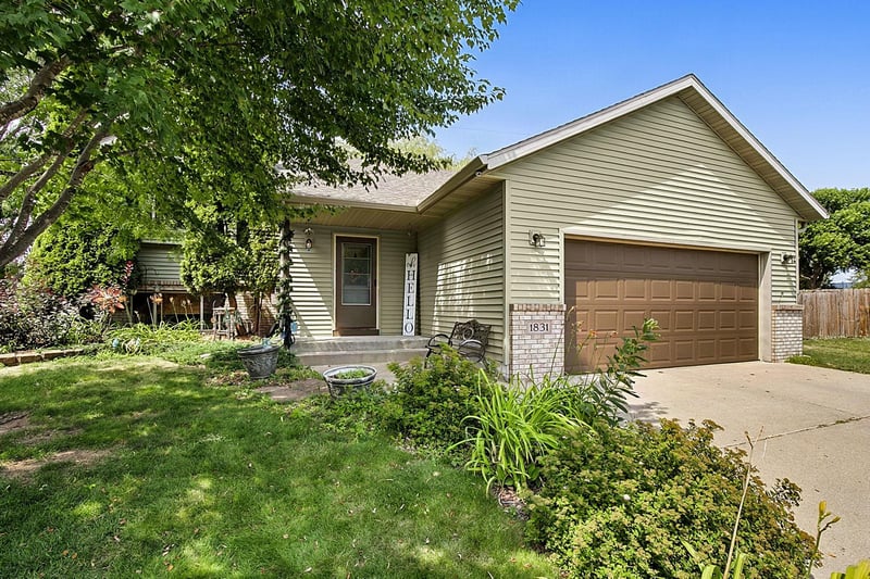 1831 Tyler Pa, Saint Cloud, MN 56301