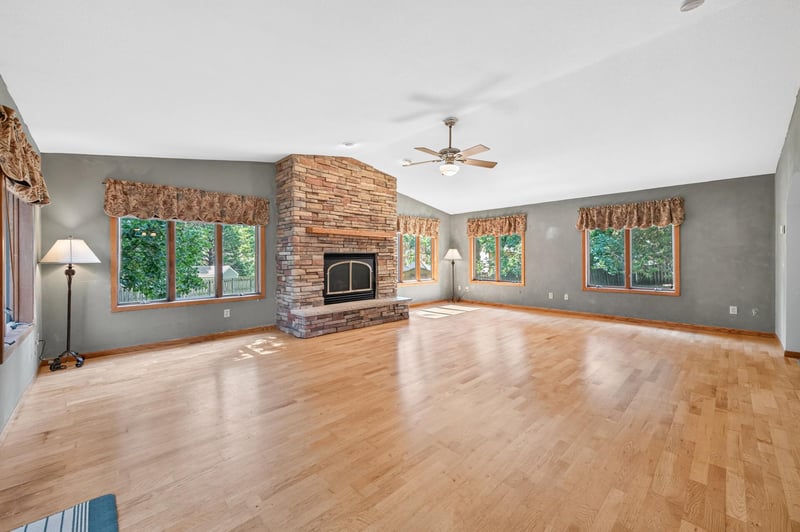 1810 Cedar Pl, Buffalo, MN 55313