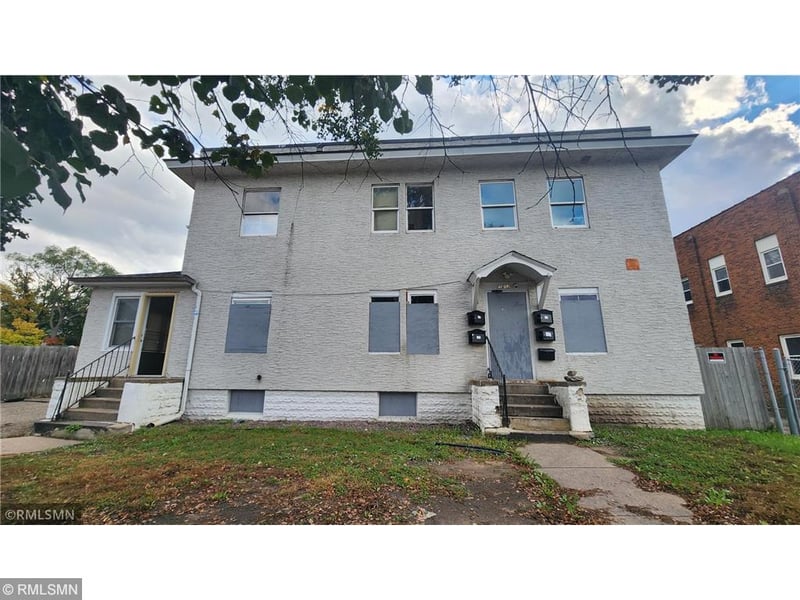 1052 Ross Ave, Saint Paul, MN 55106