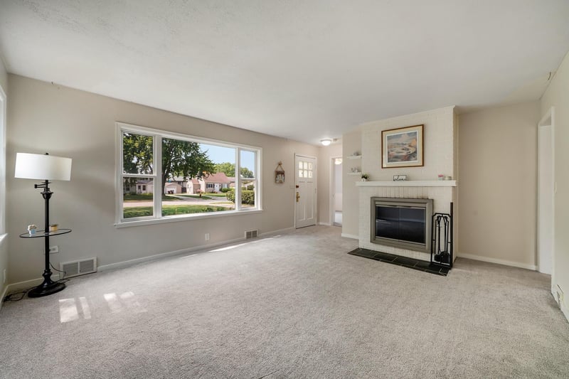 1525 Ramsey St, Hastings, MN 55033