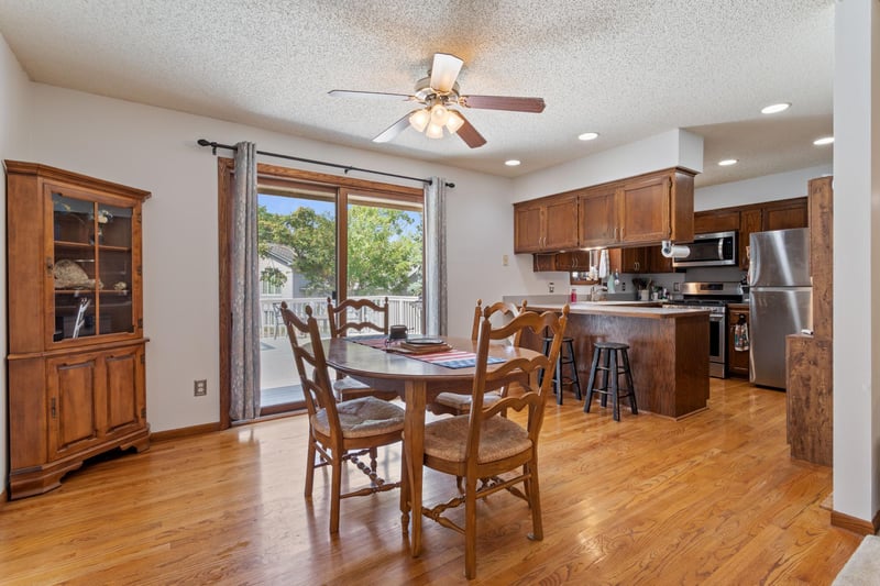 4263 Sun Cliff Rd, Eagan, MN 55122
