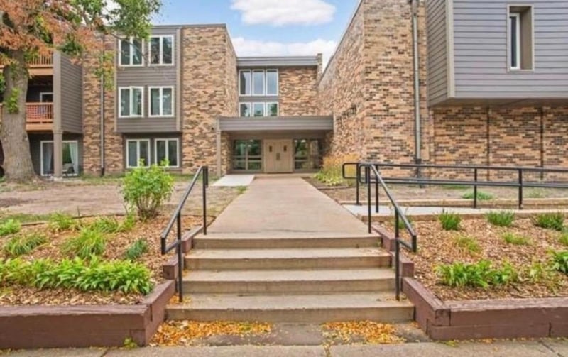 450 Ford Rd #215, Saint Louis Park, MN 55426