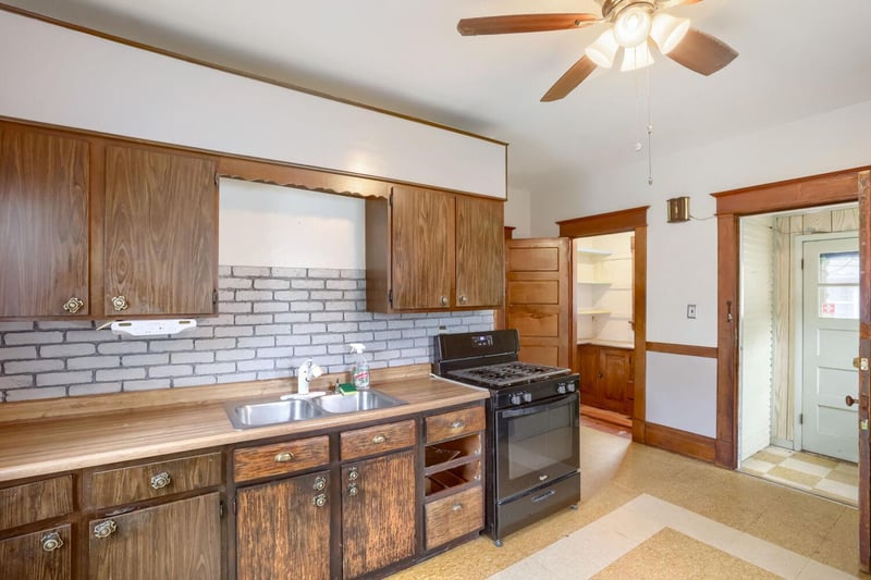 409 View St, Saint Paul, MN 55102