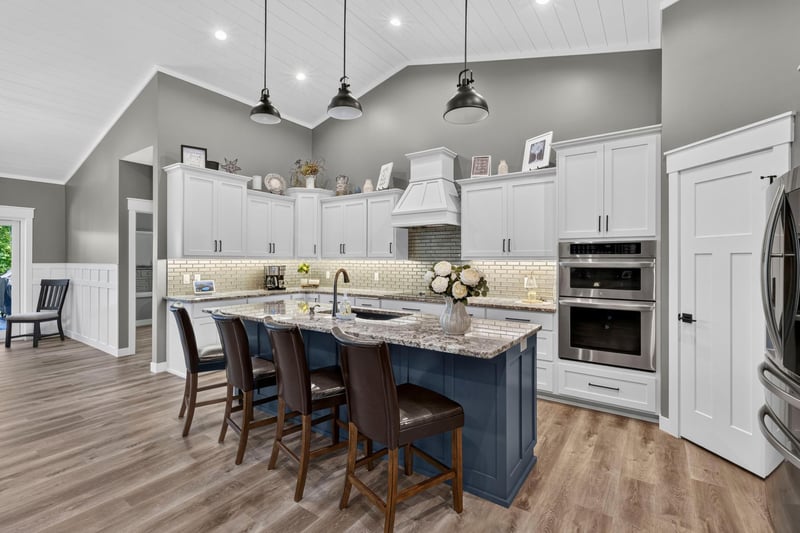 8296 Eagle Ln, Pequot Lakes, MN 56472