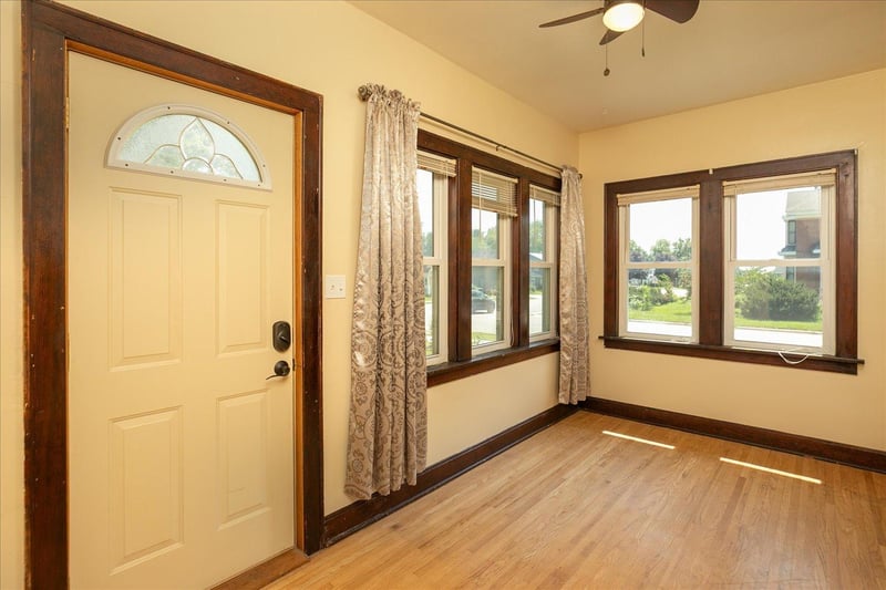 301 N Mantorville Ave, Kasson, MN 55944