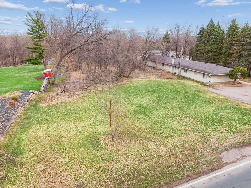 24560 Smithtown Rd, Excelsior, MN 55331