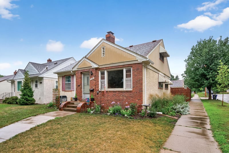 1156 Englewood Ave, Saint Paul, MN 55104