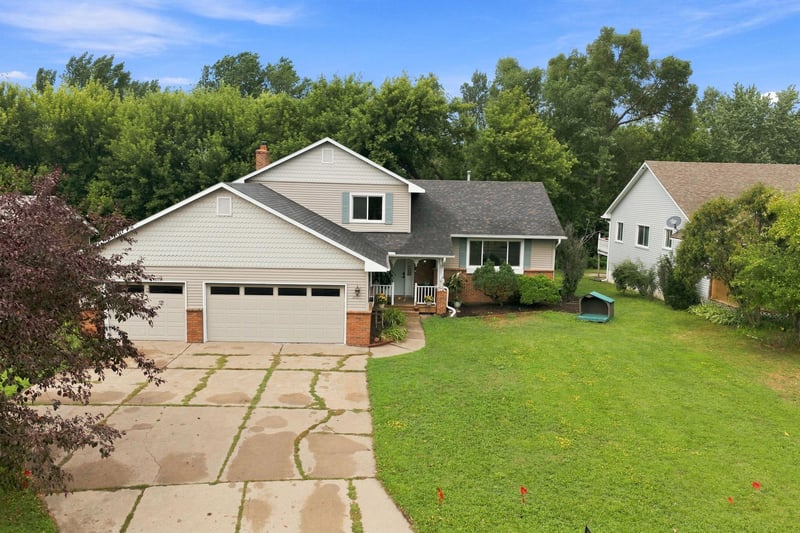 2137 Orchard Ln, White Bear Lake, MN 55110
