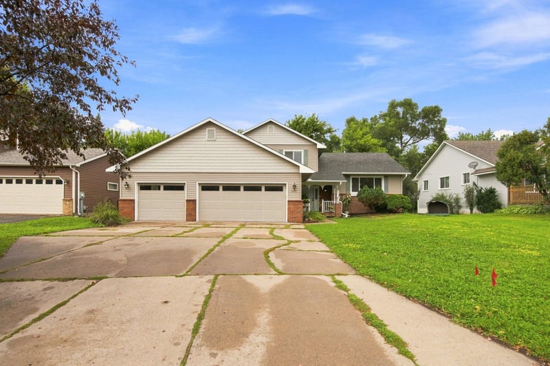 2137 Orchard Ln, White Bear Lake, MN 55110