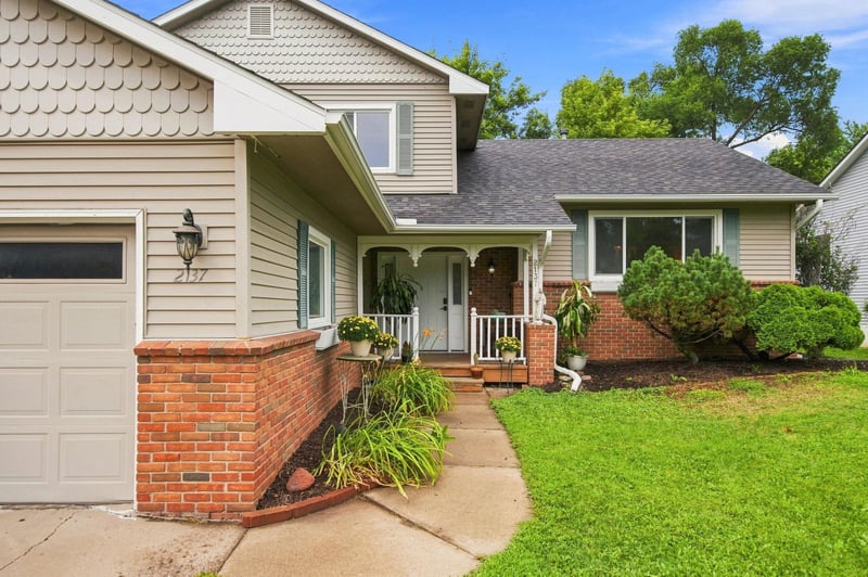 2137 Orchard Ln, White Bear Lake, MN 55110