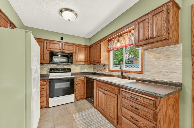 3935 Kahoun Ct SE, Rochester, MN 55904