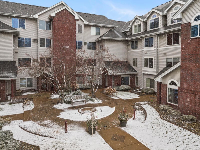 7500 Edinborough Way #3308, Edina, MN 55435