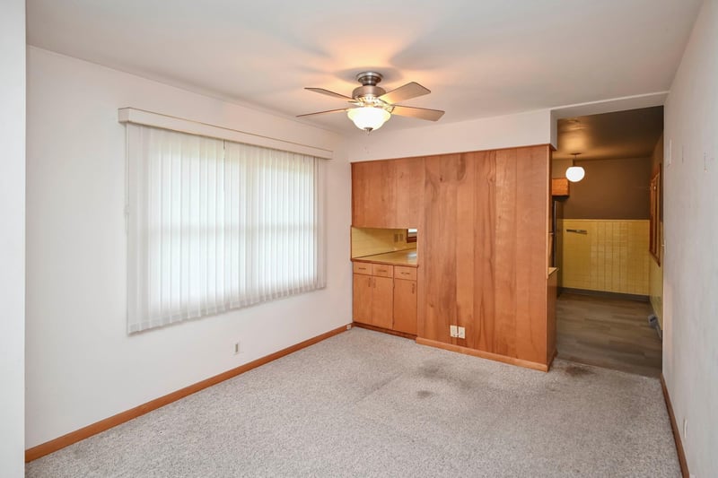 625 Terry Ln, Winona, MN 55987