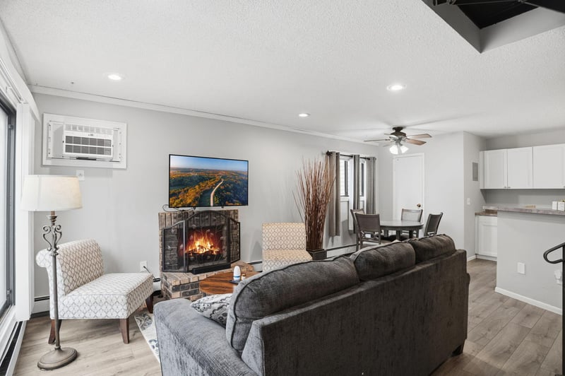 7248 72nd Ln N, Brooklyn Park, MN 55428
