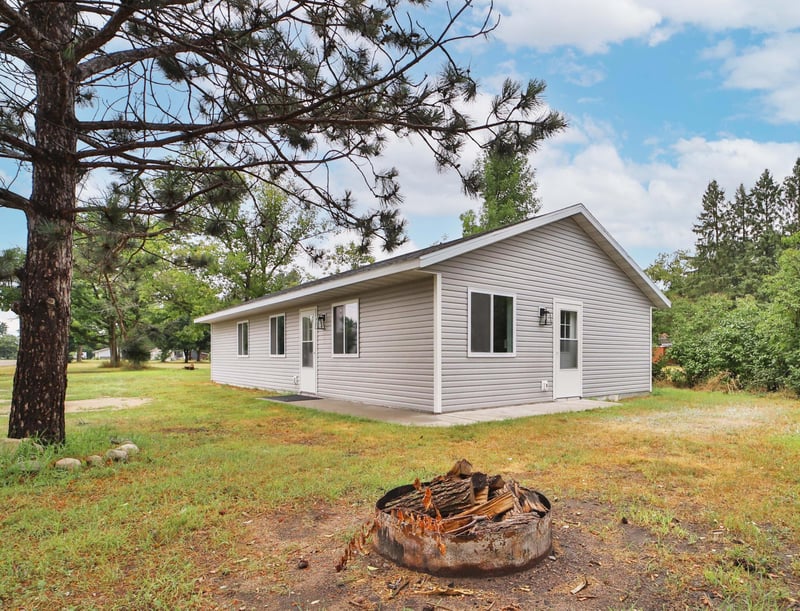 419 Mckinley St SW, Staples, MN 56479
