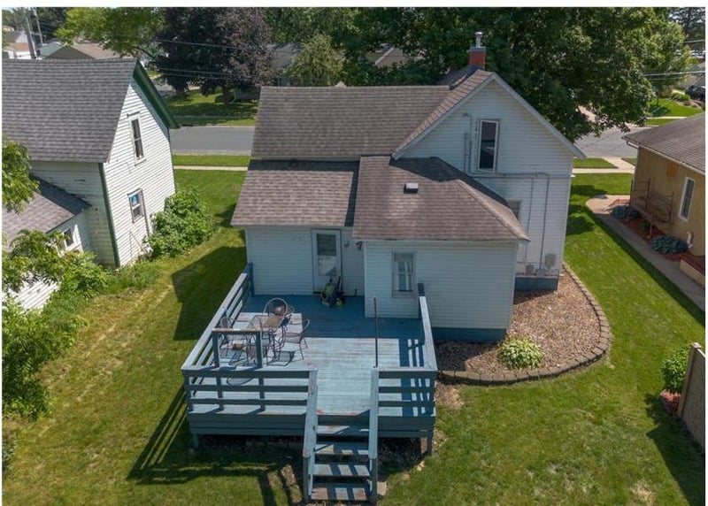 203 3rd St SW, Stewartville, MN 55976