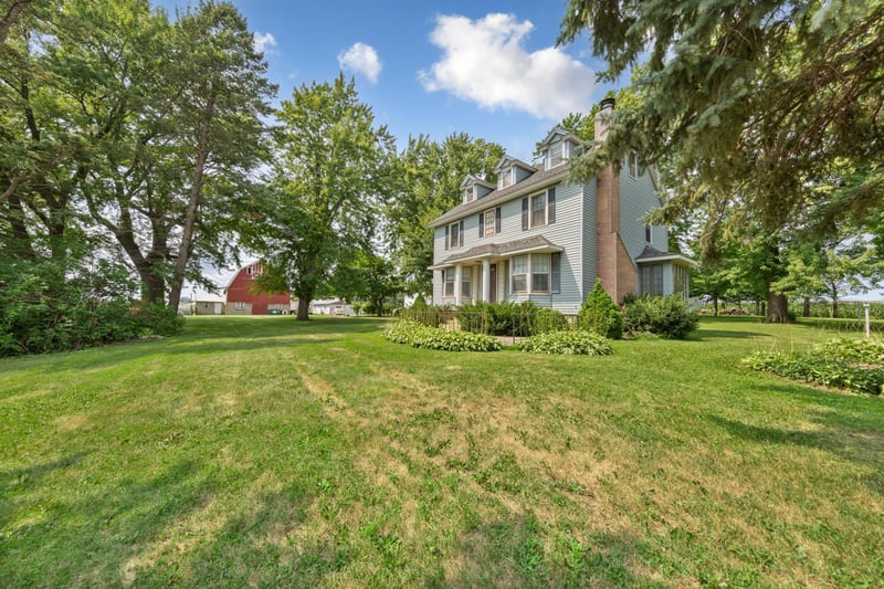 851 450th St, Kenyon, MN 55946
