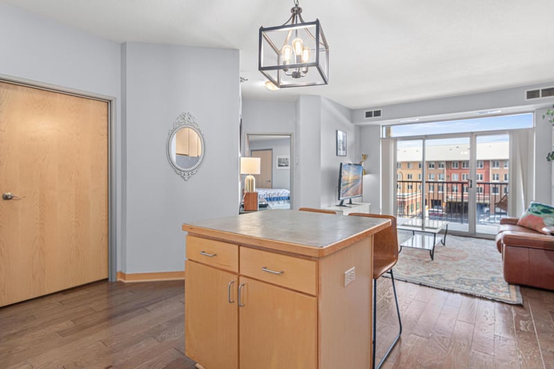 2600 University Ave SE #319, Minneapolis, MN 55414