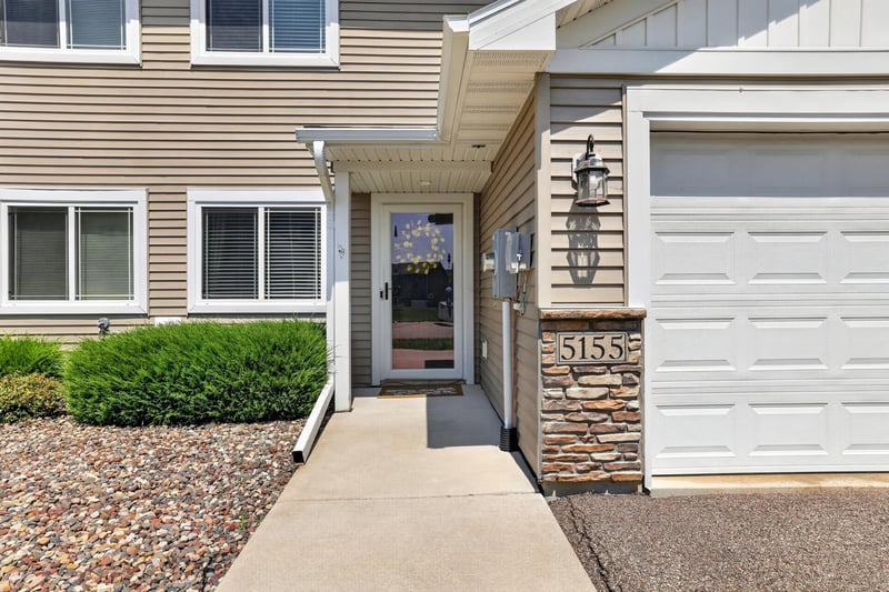 5155 61st St NW, Rochester, MN 55901