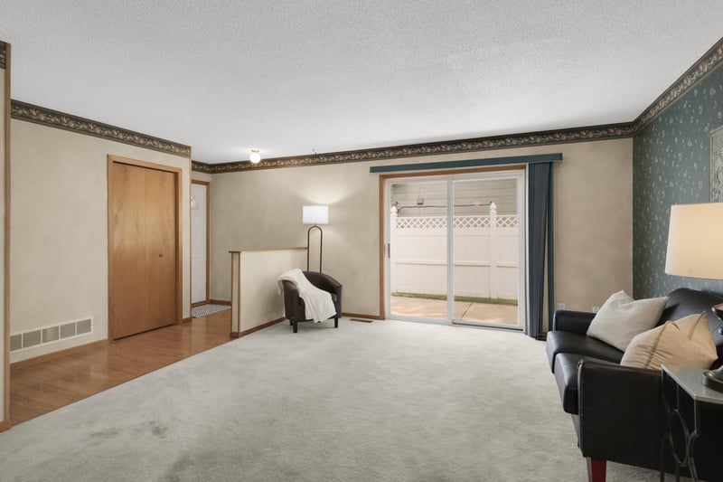 391 Cari Park Ln, Hastings, MN 55033
