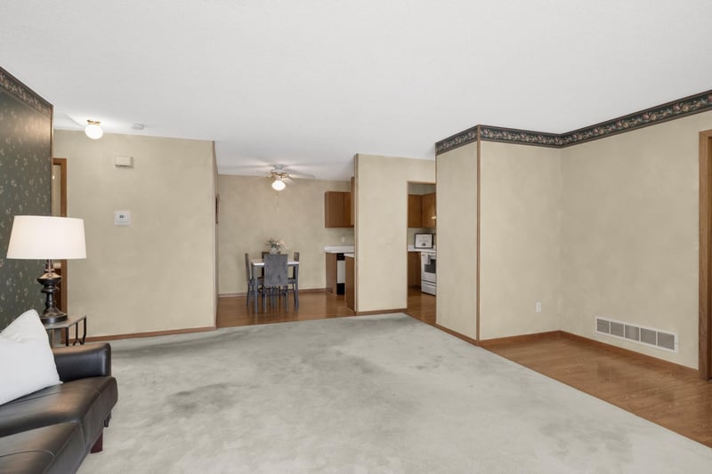 391 Cari Park Ln, Hastings, MN 55033