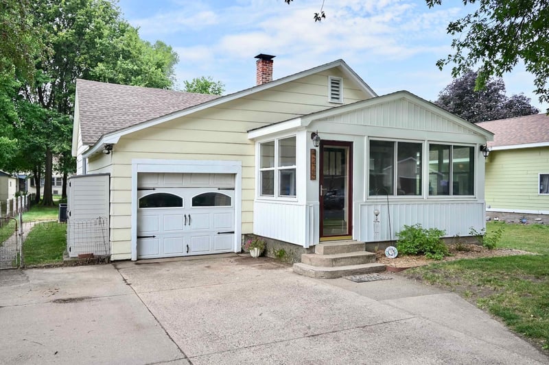 4225 W 7th St, Winona, MN 55987