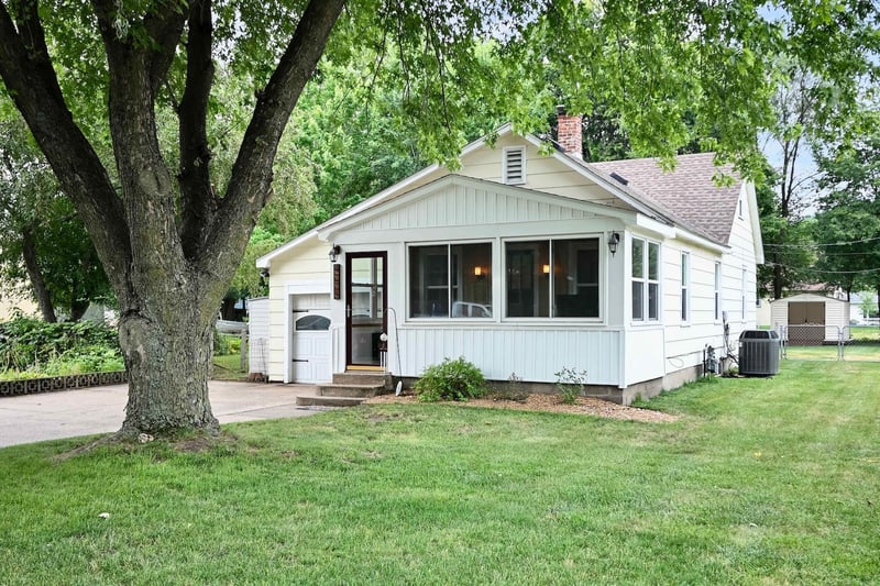 4225 W 7th St, Winona, MN 55987