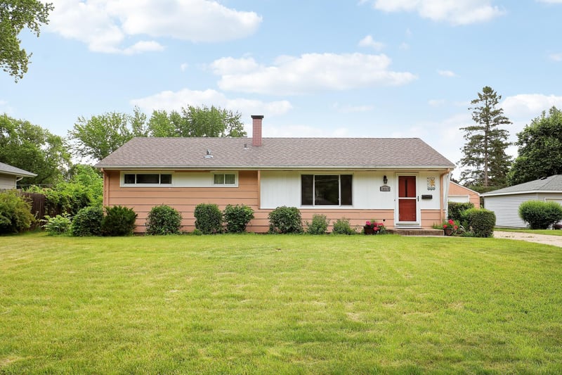 10519 Thomas Ave S, Bloomington, MN 55431