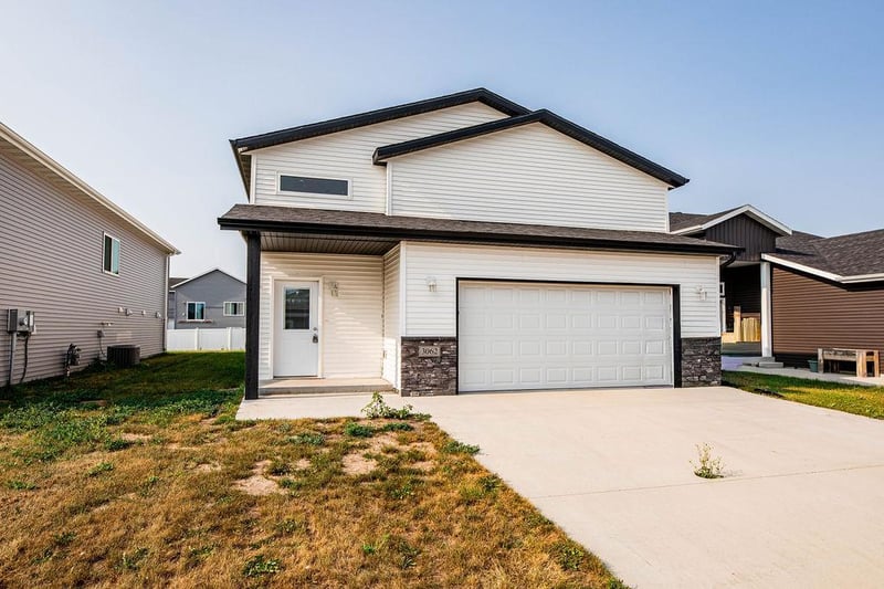 3062 39th Ave S, Moorhead, MN 56560