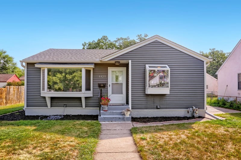 4429 6th St NE, Columbia Heights, MN 55421