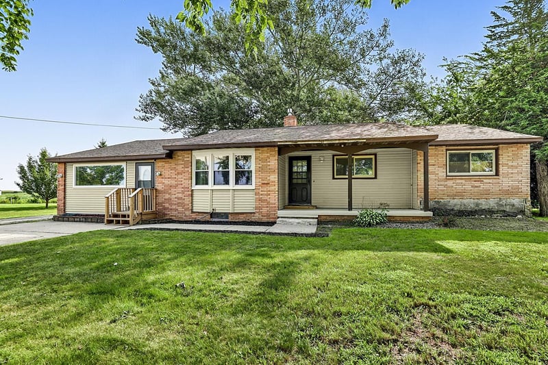 2292 Hennepin Ave N, Glencoe, MN 55336