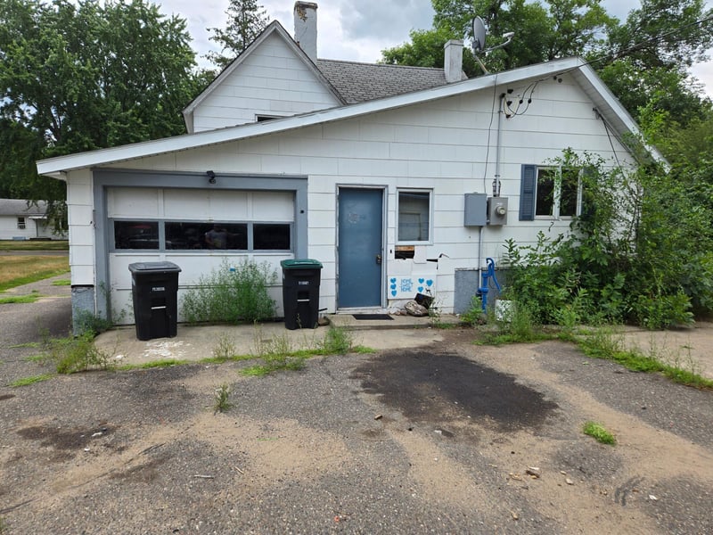 1007 7th St NE, Little Falls, MN 56345