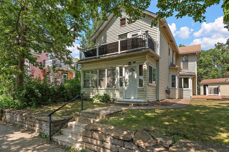820 18th Ave N, Minneapolis, MN 55411