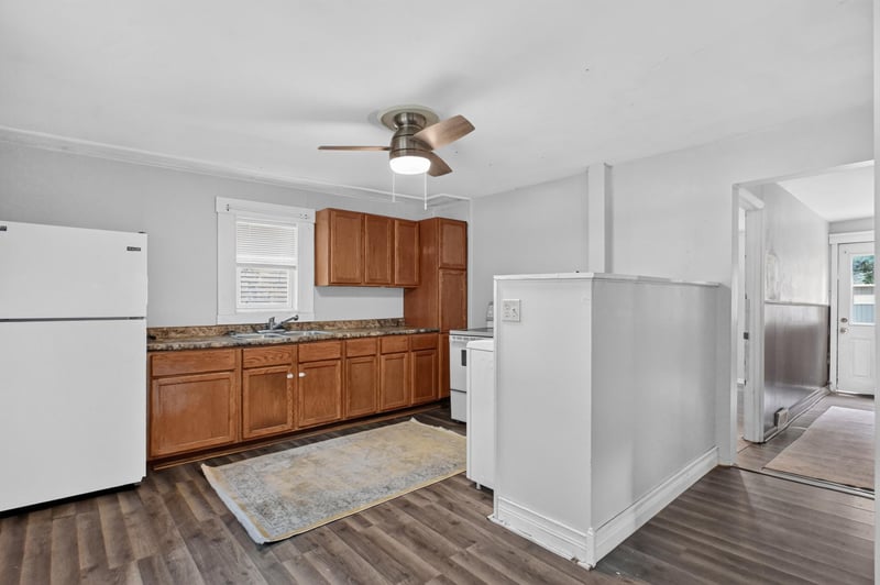 306 2nd Ave NE, Glenwood, MN 56334