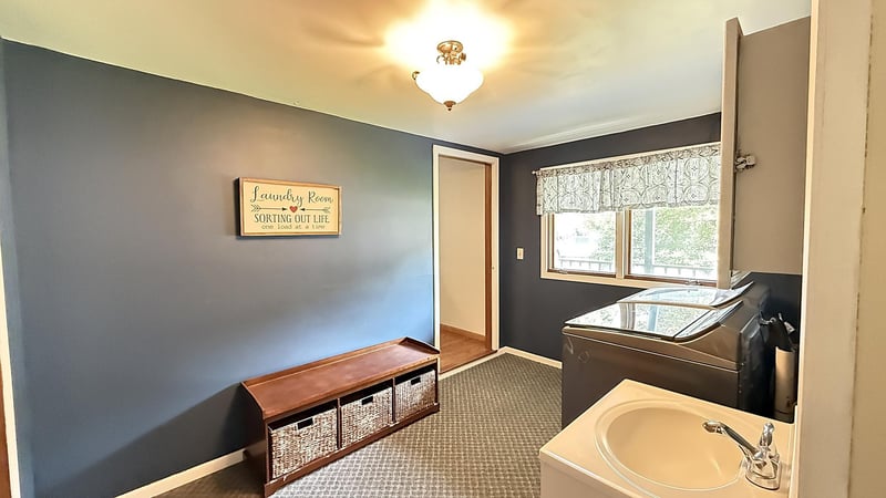 237 E Dahlstrom Ave, Appleton, MN 56208