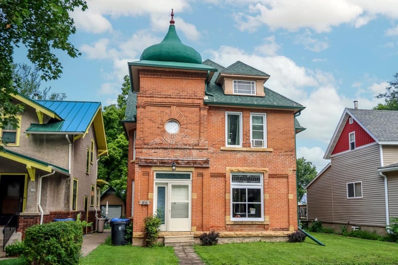 616 N Broad St, Mankato, MN 56001