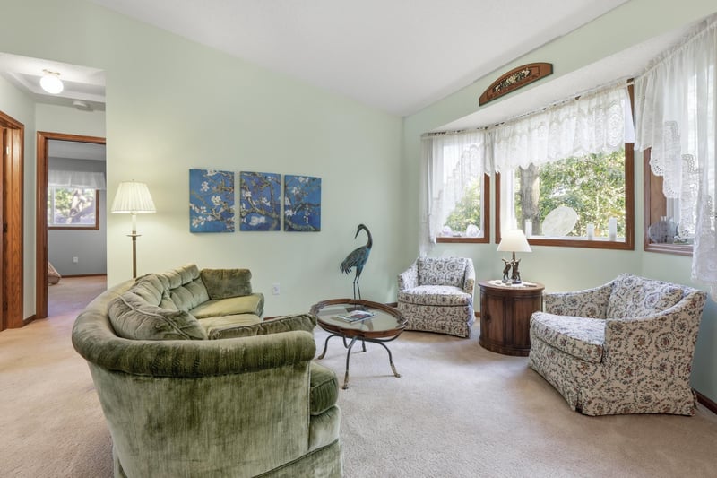 1063 Sunwood Park Ln, Waite Park, MN 56387