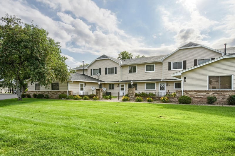11345 Ibis St NW, Coon Rapids, MN 55433
