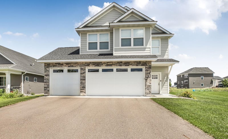 8582 Edmonson Way NE, Monticello, MN 55362