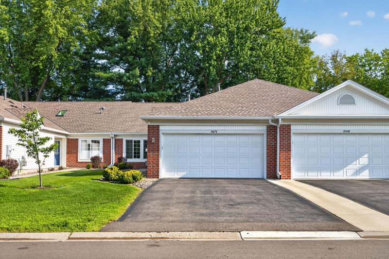 10478 Bay View Ln, Woodbury, MN 55129