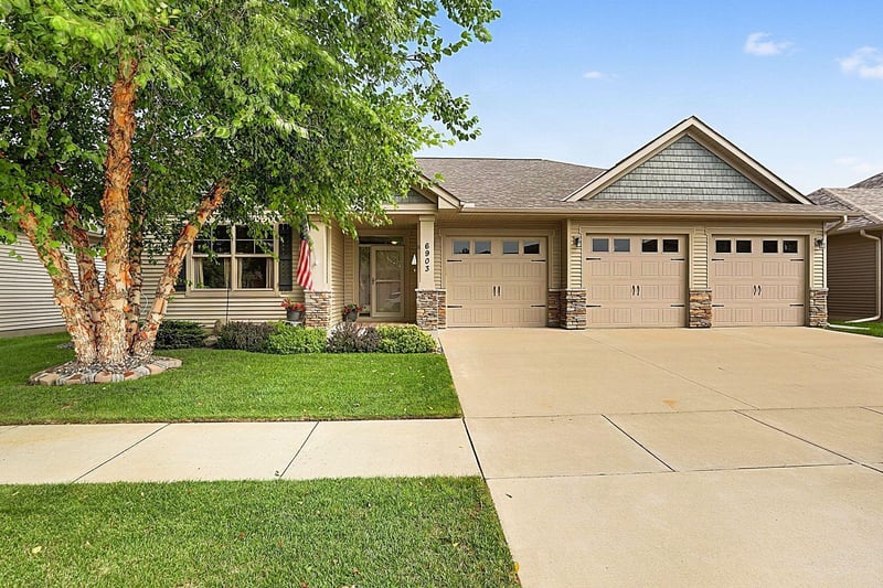6903 Northwood Ln N, Saint Cloud, MN 56303