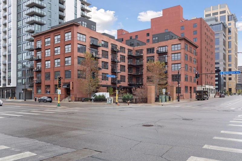 607 Washington Ave S #307, Minneapolis, MN 55415