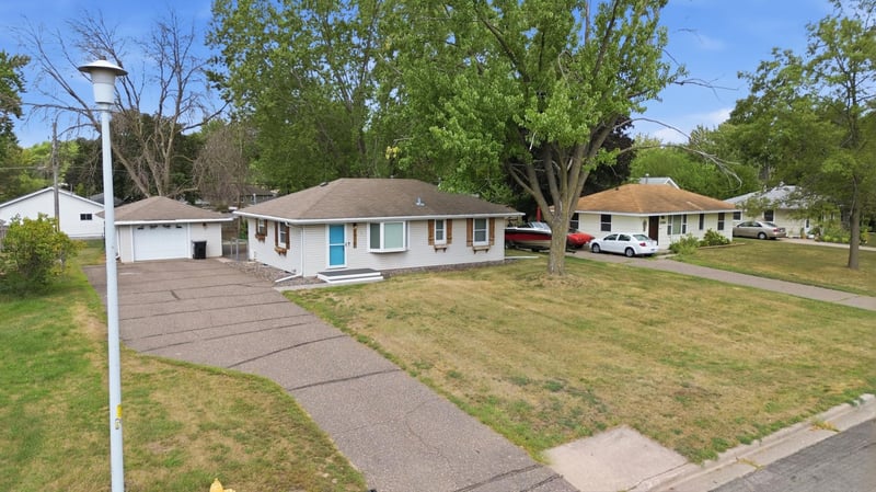 11550 Kumquat St NW, Coon Rapids, MN 55448