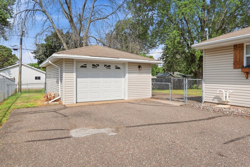 11550 Kumquat St NW, Coon Rapids, MN 55448
