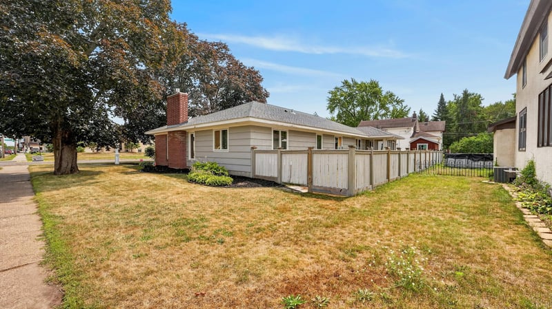 305 7th St SW, Pine City, MN 55063